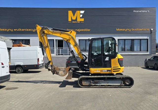 jcb