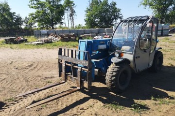 Ładowarka teleskopowa AGRI + widły super stan