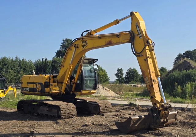 jcb