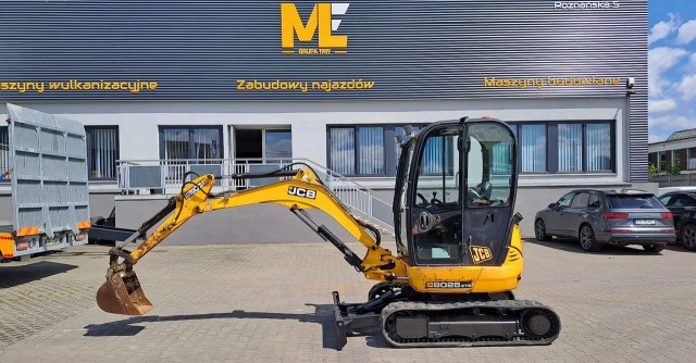 jcb